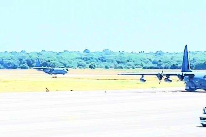 VIDEO: Američki vojni zrakoplov sletio u Pulu: Što radi Super Hercules u Istri?