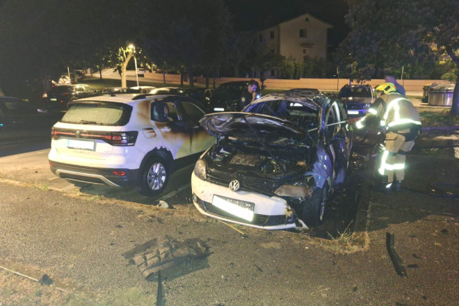 SLUČAJNOST? Noćas u isto vrijeme na Poreštini izgorjeli automobili i restoran!