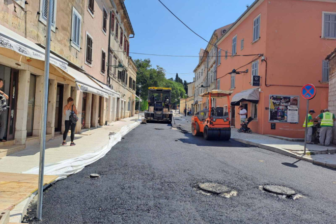 Bliže se kraju radovi u ulici Carducci u Rovinju, doznajemo kada će biti puštena u promet