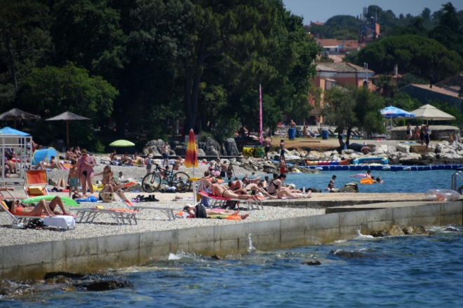 Toplinski val ne popušta – Istra u crvenom meteoalarmu, slijede još topliji dani