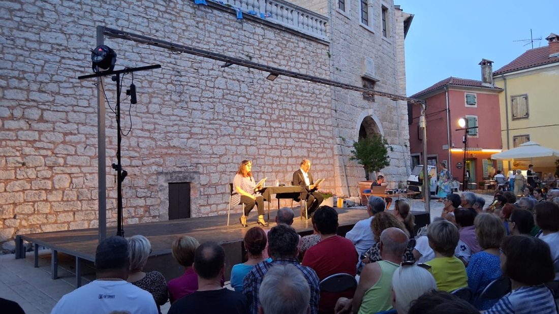 Kazalište pod vedrim nebom u Balama: Ljubavne priče, dječja bajka i nastavak festivalskog ljeta
