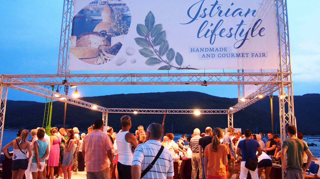 Mirisi, priče i povijest: Održan prvi ovosezonski Istrian Lifestyle sajam i noćni razgled starog Labina