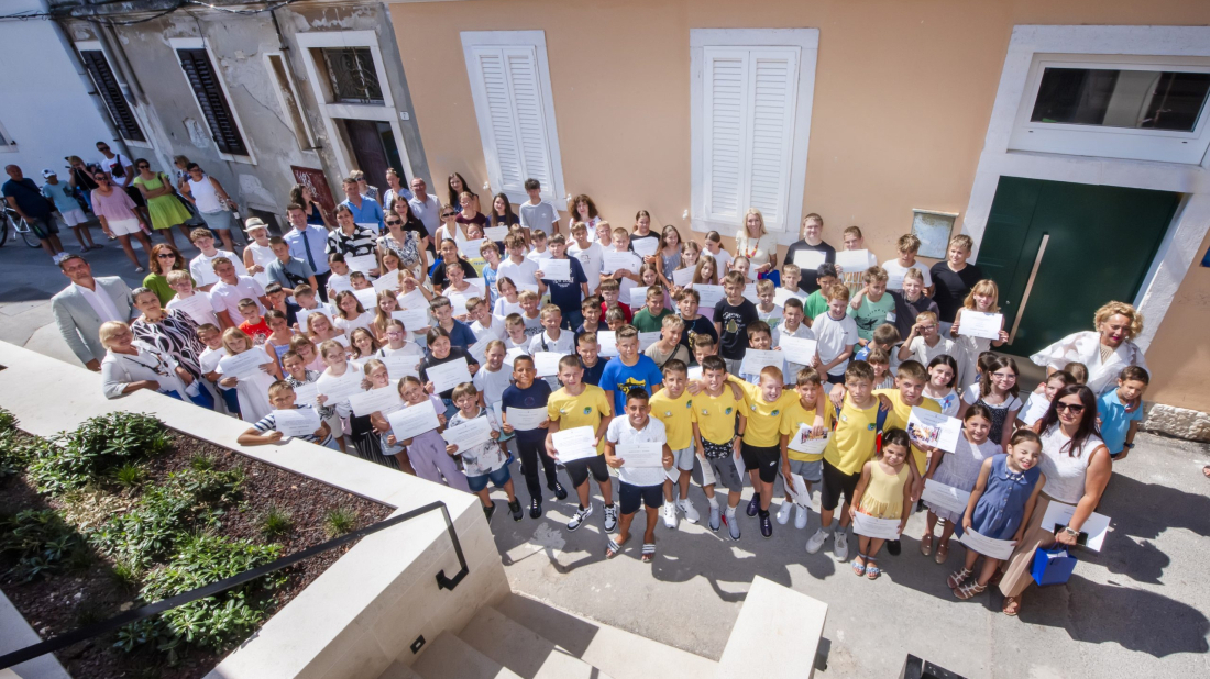 Pohvaljeni laureati županijskih i državnih natjecanja rovinjskih osnovnih škola
