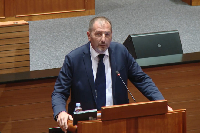 Paus u Saboru: Butkovićevo ministarstvo nasukalo se na slučaju Deala