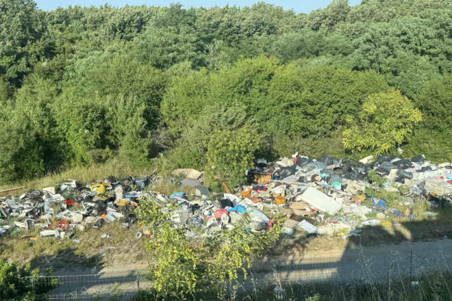 Divlje odlagalište uz Istarski ipsilon: Na dionici između Kanfanara i Bala osvanule gomile otpada!