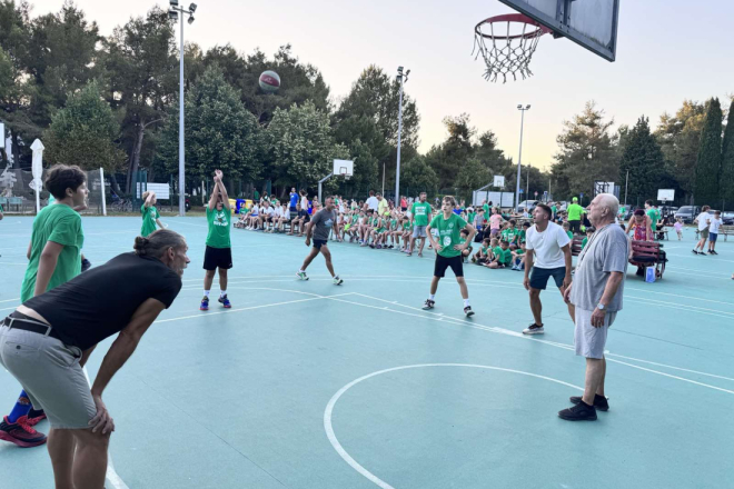 Košarkaški klub Rovinj – Rovigno uz spektakularnu feštu zaključio iznimno uspješnu sezonu!