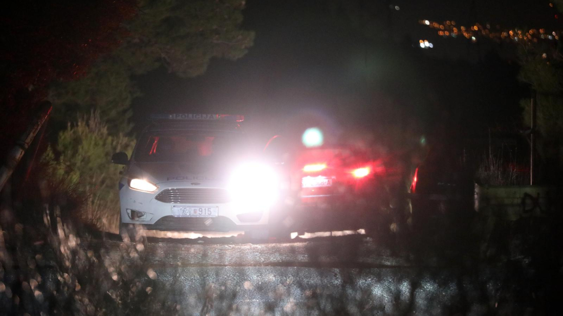 FILMSKA POTJERA U PULI Bježao policiji pa pretjecao kolonu, vozio u krivom smjeru, prelazio pune linije...