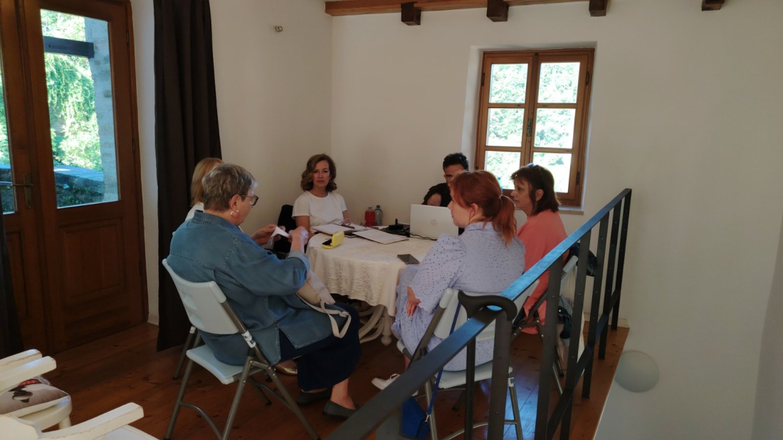Odabrani pisci koji će boraviti u Hiži od besid