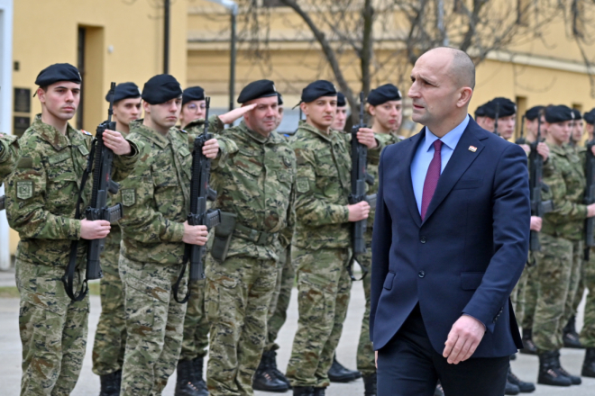 Ministar iskreno o vojnom roku: ''Ako dođe do problema, ti mladići idu na prvu liniju i uzimaju oružje''