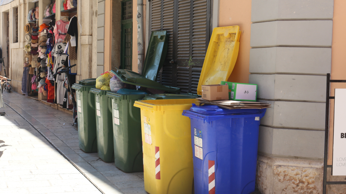 Turistički biser Istre traži estetska rješenja: Mogu li se rovinjske kante za otpad bolje uklopiti u vizuru grada?