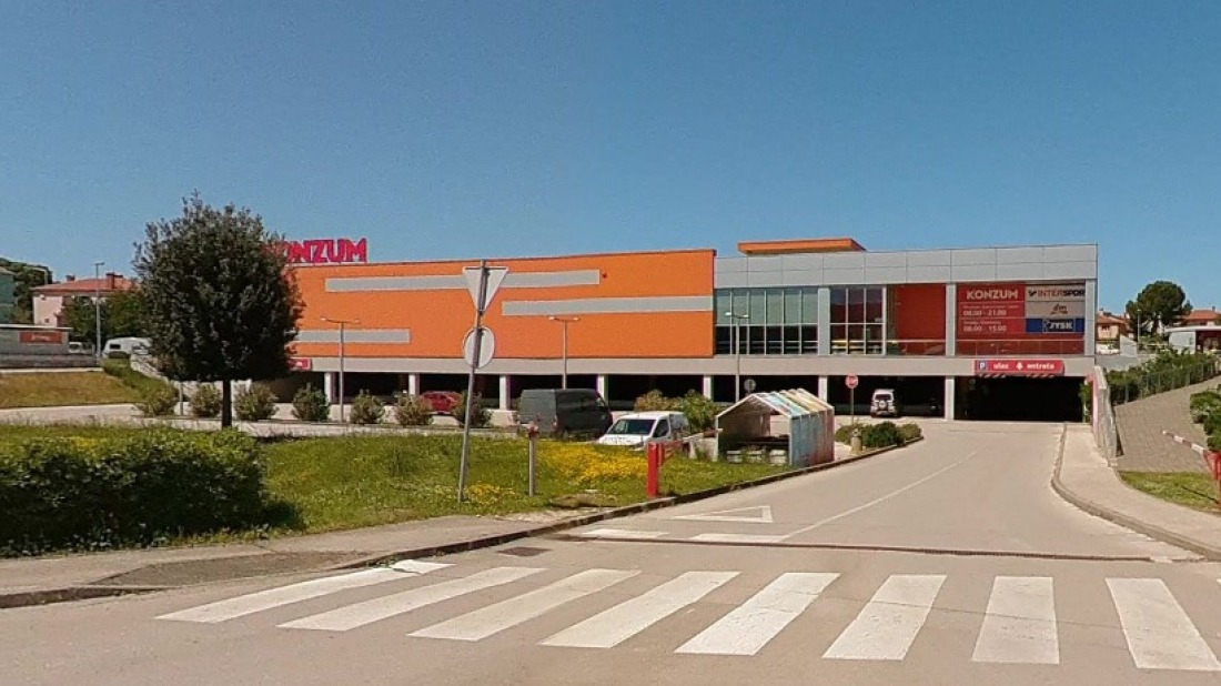 Pljačka usred dana u Rovinju: Čekali da zaštitari odu pa opljačkali zaštitarsko vozilo!