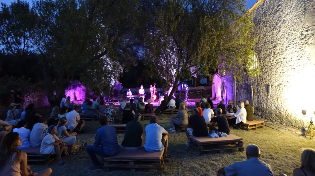 Jazz pod zvijezdama u Galižani: Glazbena čarolija u dvorištu crkve Svetog Justa