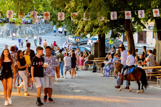 Dvije večeri kazališta, igre i priča u Šćoricama Pićna