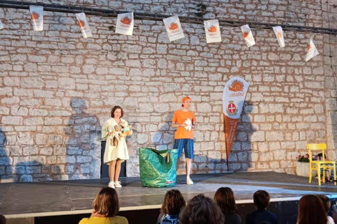 Predstave "Trening" i "Mogu li te pitati" oduševile publiku 5. Bembo Festa u Balama