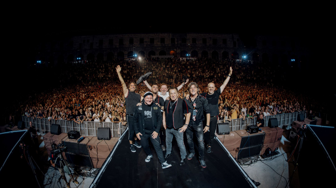 FOTO: Prljavo Kazalište u pulskoj Areni oduševilo moćnim i emotivnim nastupom