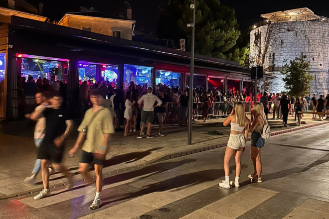 Policija uhitila još četvoricu napadača na mladog Slovenca, najmlađi ima 21 godinu!