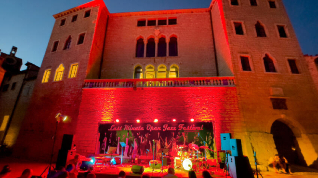 OD 1. DO 4. KOLOVOZA Bale postaju epicentar vrhunske glazbe uz Last Minute Open Jazz Festival!