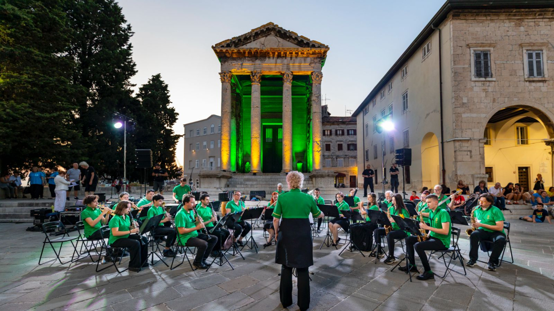 Glazbena večer na pulskom Forumu: Ne propustite koncert Puhačkog orkestra grada Pule