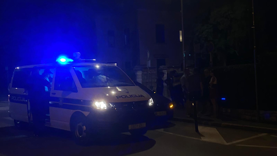 Dvoje maloljetnika ozlijeđeno u prometnoj nesreći u Rovinju