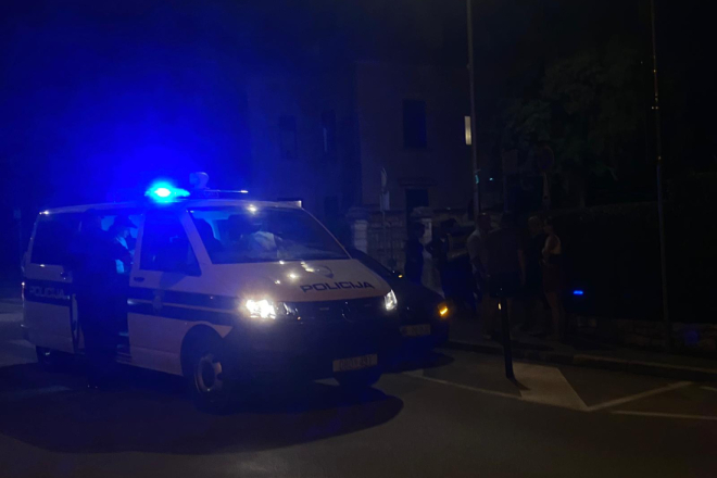 Dvoje maloljetnika ozlijeđeno u prometnoj nesreći u Rovinju