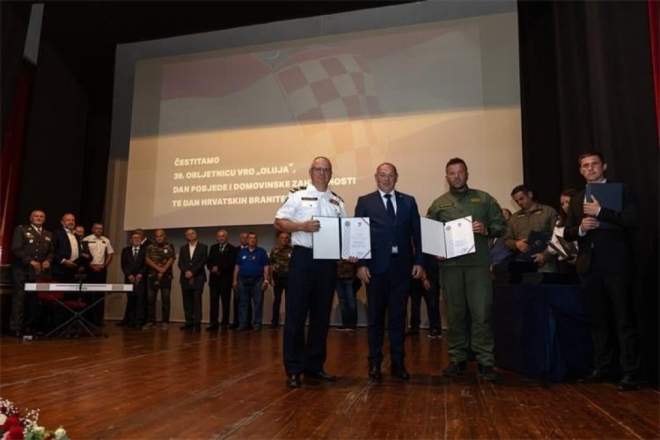 Specijalna jedinica BAK i PU istarska među odlikovanima za sudjelovanje u Oluji