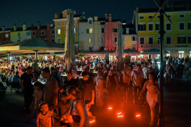 (FOTO) Rovinj očarao tisuće u magičnoj Noći sv. Lovre