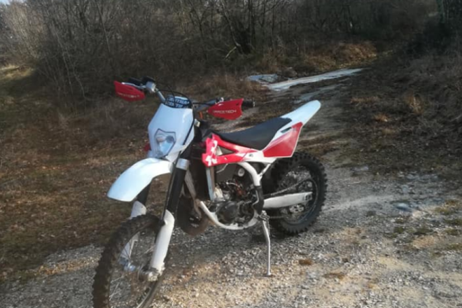 Građani policiji prijavili vozače krosera - Austrijanci počinili niz prekršaja u Labinu!