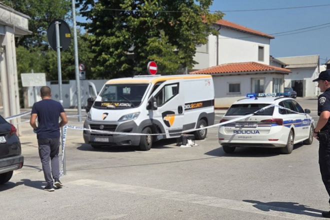 Pljačka zaštitarskog kombija u Bujama – počinitelji u bijegu