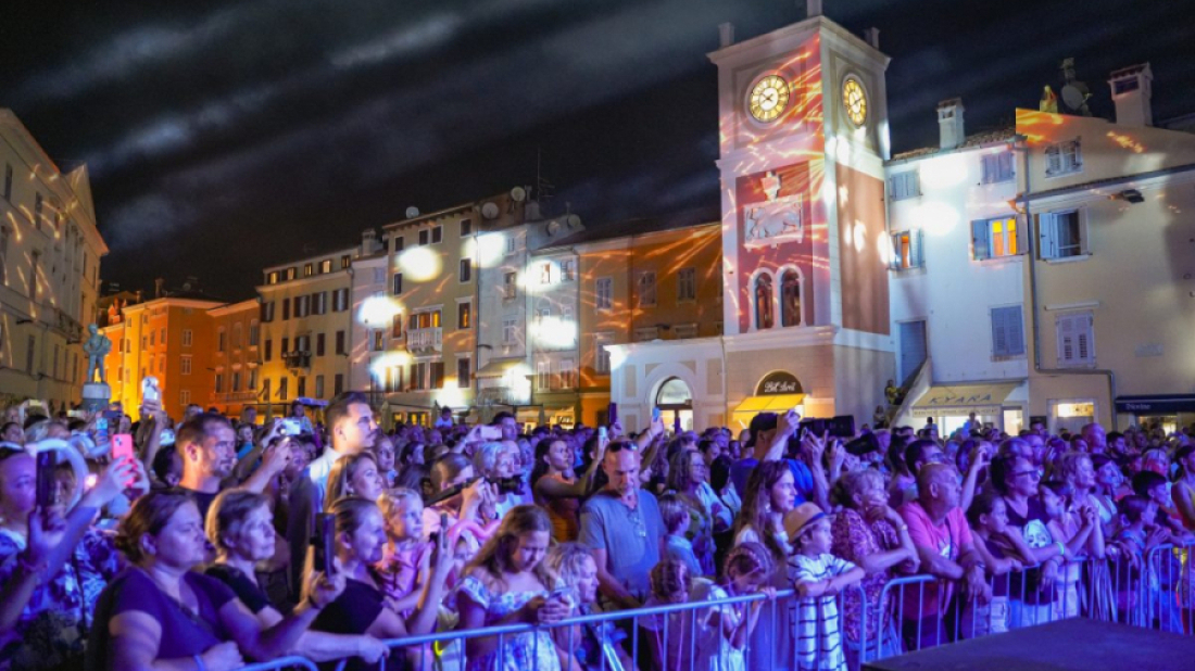 Besplatan koncert: Večeras u Rovinju nastupa najbolji europski tribute bend Pink Floyda