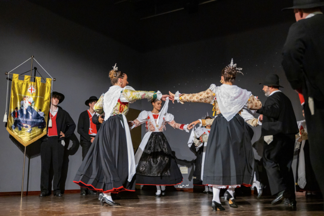 VODNJAN Tradicija na pozornici: Leron okupio folklorne skupine iz cijele Europe