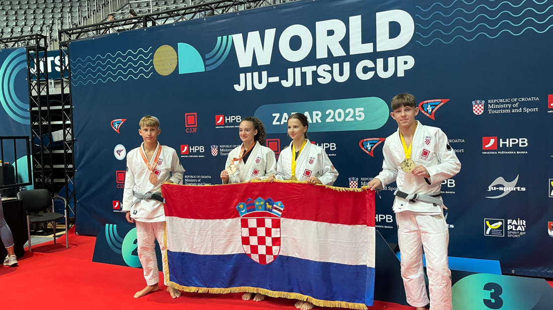 Mladi pulski borci briljirali u Zadru: četiri medalje za JJK Lotus