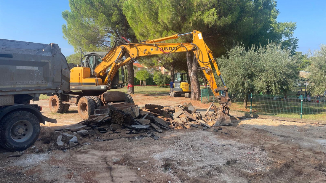 Umag: Krenulo uređenje šetnice koja povezuje Dom zdravlja i Osnovnu školu Marije i Line