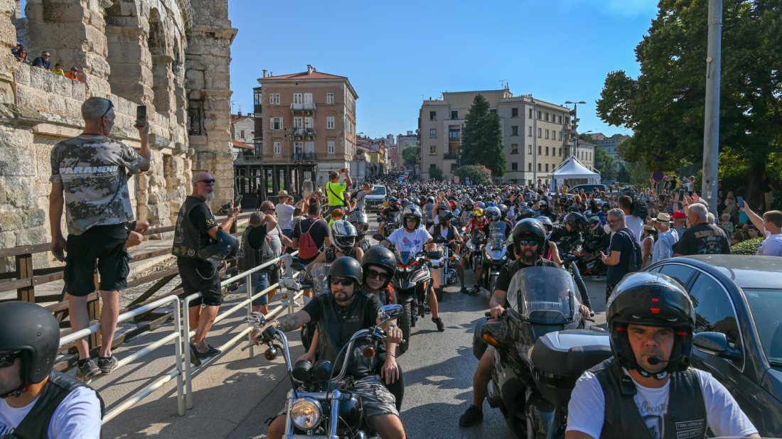 U Puli započeo poznati moto susret Croatia Bike Week, u subotu se očekuje defile kroz grad!