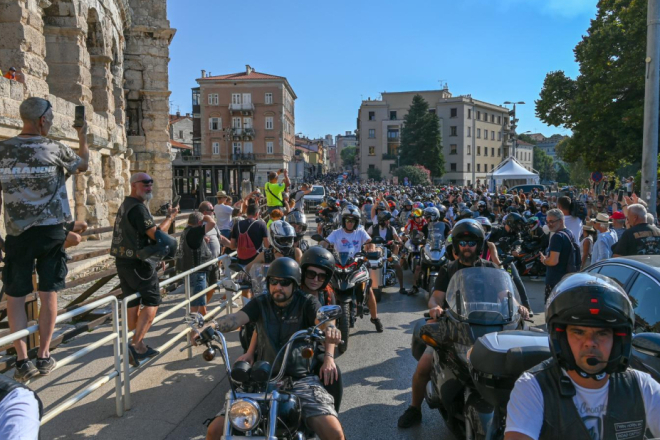 Pojačan promet motocikala u Puli zbog Croatia Bike Weeka: Policija poziva na oprez