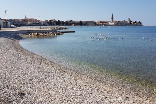 Opasnost za kupače: Onečišćeno more na dvije plaže u Poreču i Raši