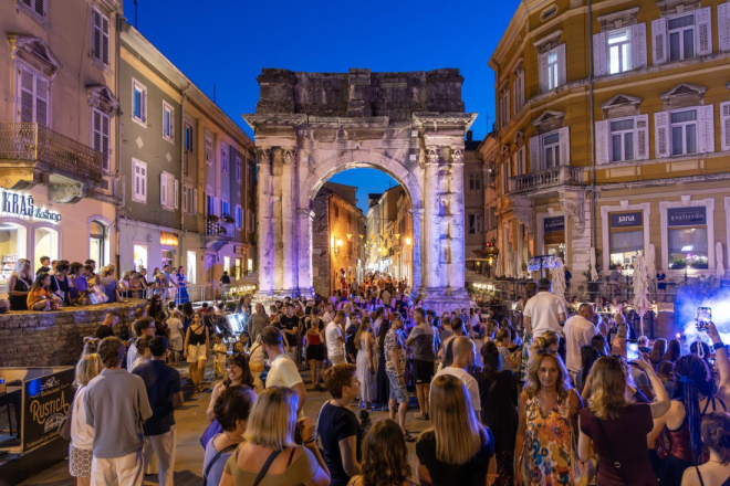 Hrvatski turizam bilježi rekordne rezultate: 17,2 milijuna dolazaka u osam mjeseci