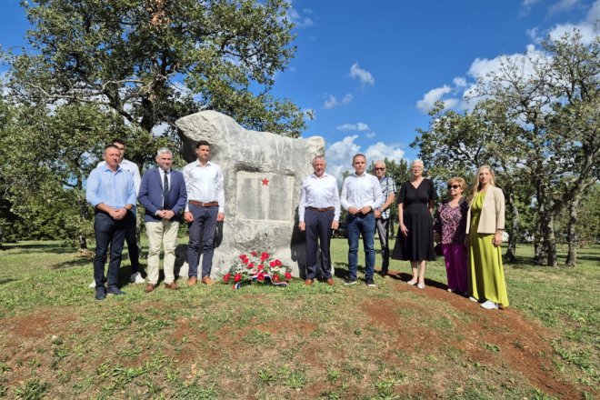 Druženjem na Vrbanovici antifašisti i branitelji zajedno odali počast borcima iz NOB-a