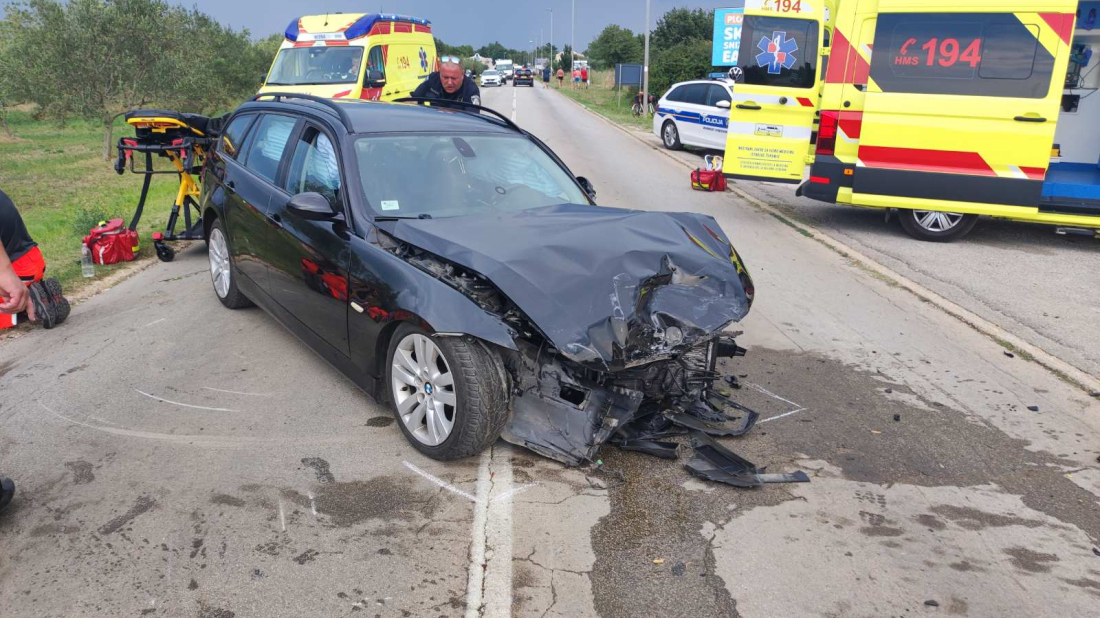 Pijan i bez vozačke dozvole sletio s ceste pa završio u pulskoj bolnici