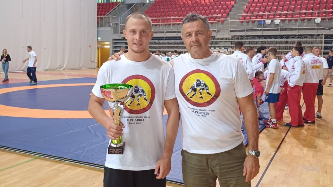 Član Hrvačkog kluba Rovinj osvojio međunarodni Alpe-Adria turnir