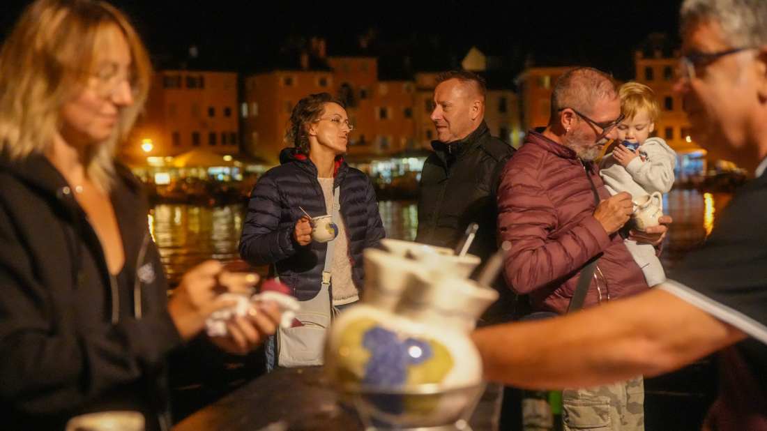 Trk po bukaletu: Večeras u Rovinju sedam ekipa priprema tradicionalne, ali i kreativne istarske supe