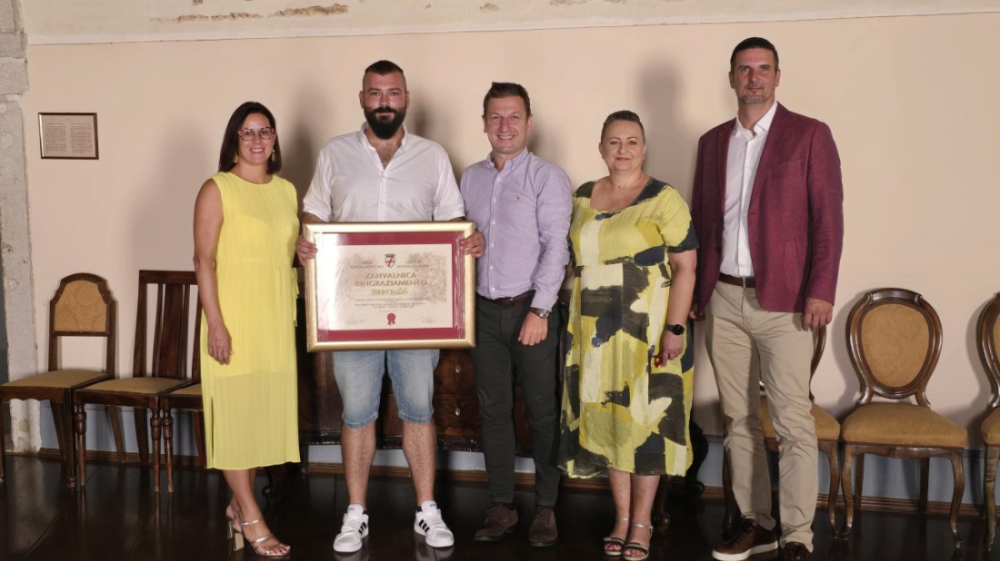 Kapetanu Diegu Ružiću iz Rovinja uručeno priznanje za hrabru reakciju tijekom velikog nevremena