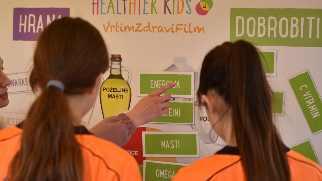'Vrtim zdravi film' pokazuje: znanje osnovnoškolaca o prehrani je skočilo, no ekrani im još uvijek 'gutaju' vrijeme