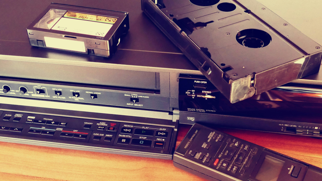 Imate stare audio ili VHS kasete, negative filmova, stare fotografije? Možete ih digitalizirati u pulskoj knjižnjici!
