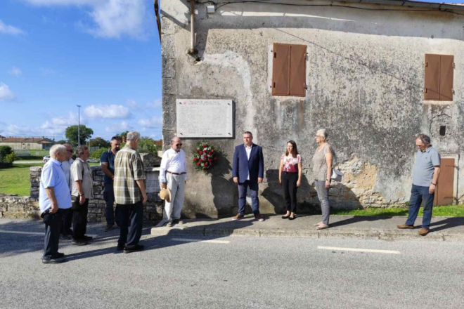 Polaganjem vijenca i minutom šutnje u Kanfanaru odana počast žrtvama iz 1943. godine