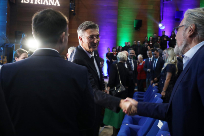 Plenković iz Istre: „Istra je primjer uspjeha, a ulaganja u infrastrukturu nastavljamo“