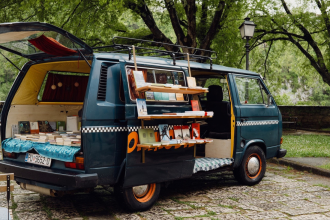 Prva hrvatska knjižara na kotačima Bookmobil stiže u Vižinadu!