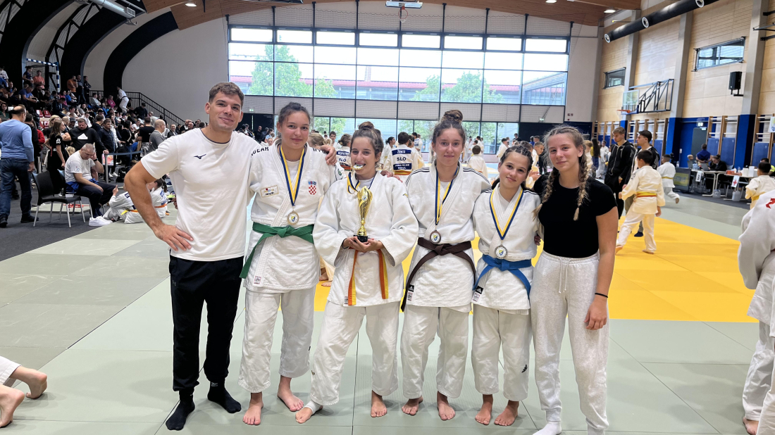 Četiri medalje judašica Istarskog borca na natjecanju u Sloveniji!