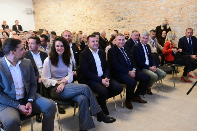 Župan Miletić na Dan općine svečano obećao: 'Uredit ćemo školu u Kanfanaru!'