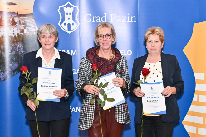 U Pazinu obilježen Svjetski dan učitelja: Marinka Burić, Đulijana Brečević i Dorina Brljafa proslavile 40 godina rada