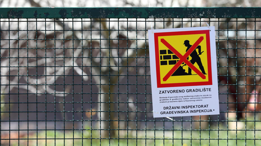 Bespravno gradila građevine i bazen na zaštićenom području u Rovinju, falsificirala i dokumente...